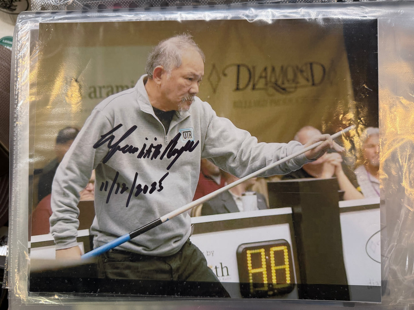EFREN AUTOGRAPH PICTURE
